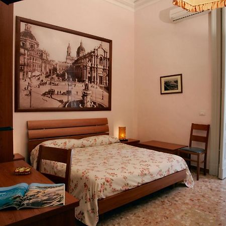 Picone Bed&Breakfast Catania Ruang foto